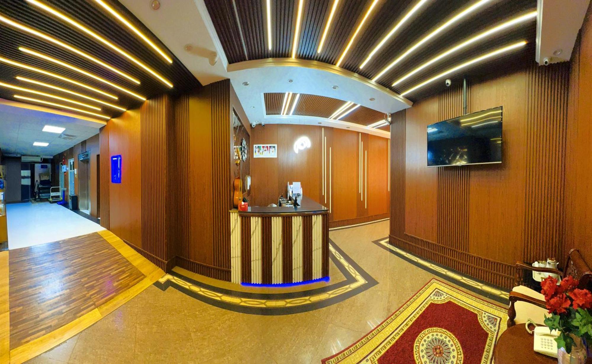 Al Ahrar Hotel Dubái Exterior foto